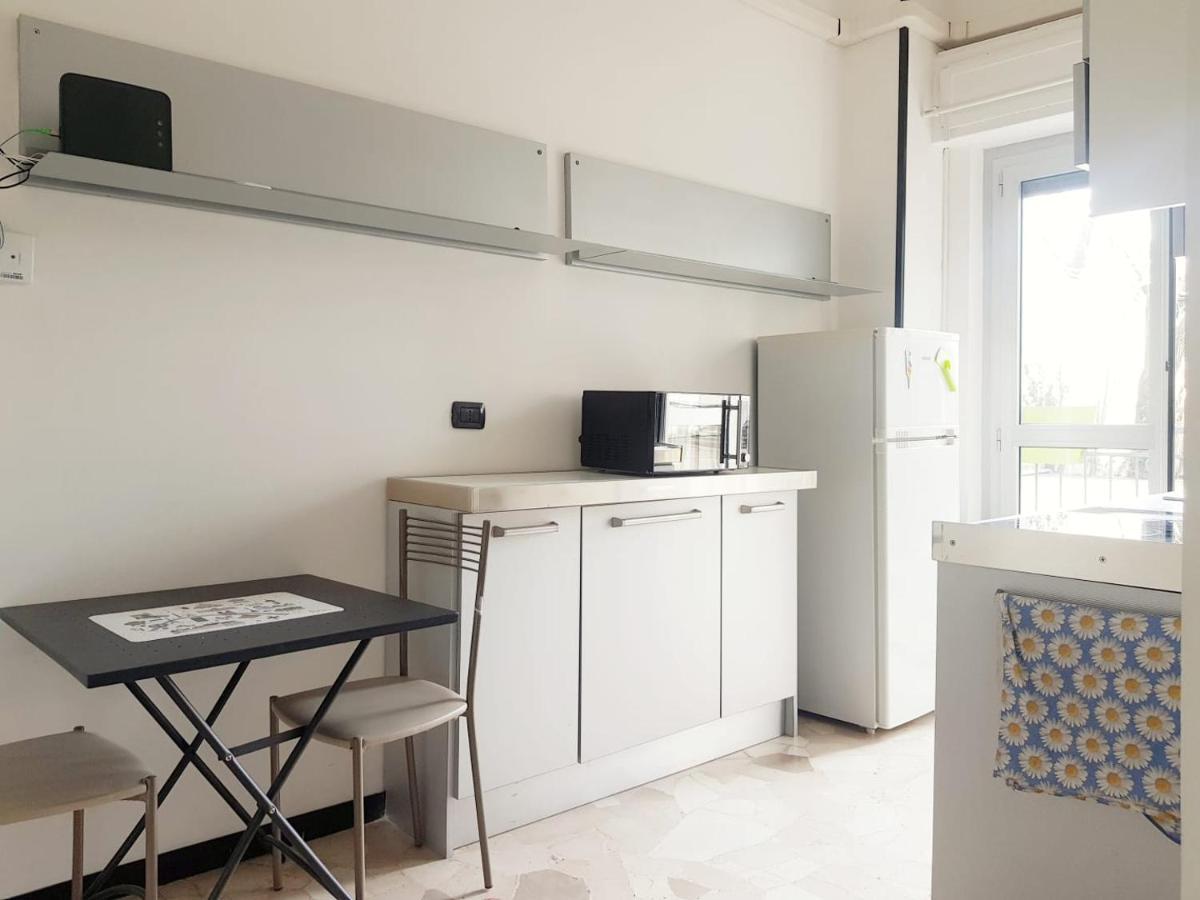 Appartamento Zuretti 42 Milan Exterior photo